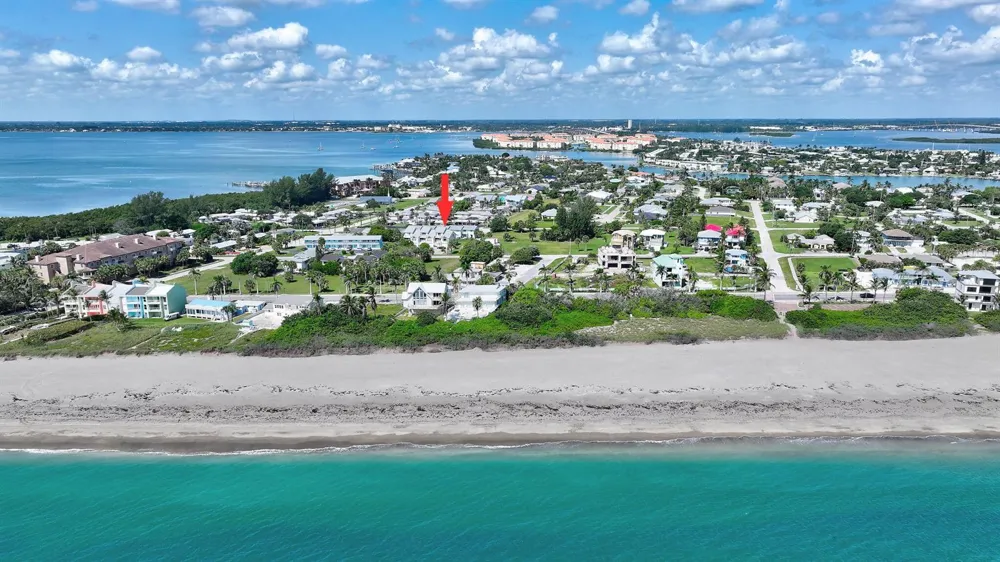 651 HERNANDO STREET Fort Pierce, FL 34949
