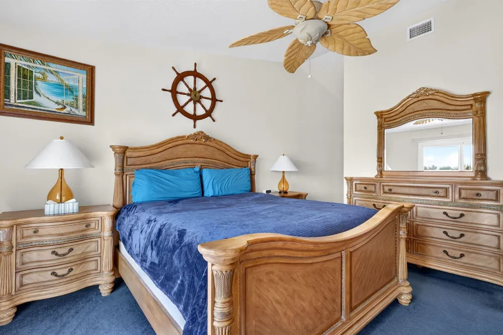 651 HERNANDO STREET Fort Pierce, FL 34949