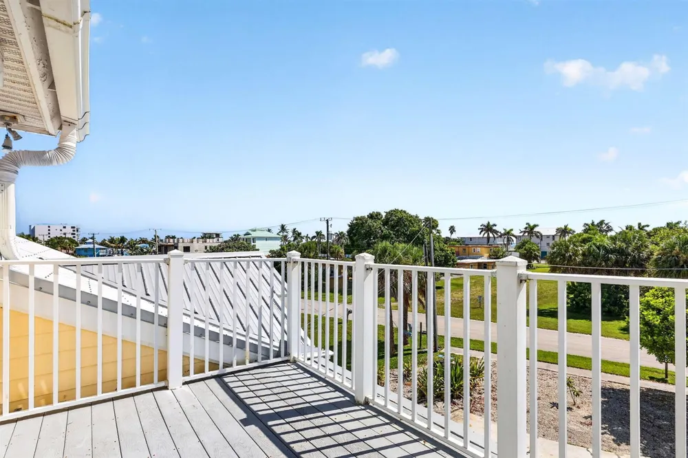 651 HERNANDO STREET Fort Pierce, FL 34949