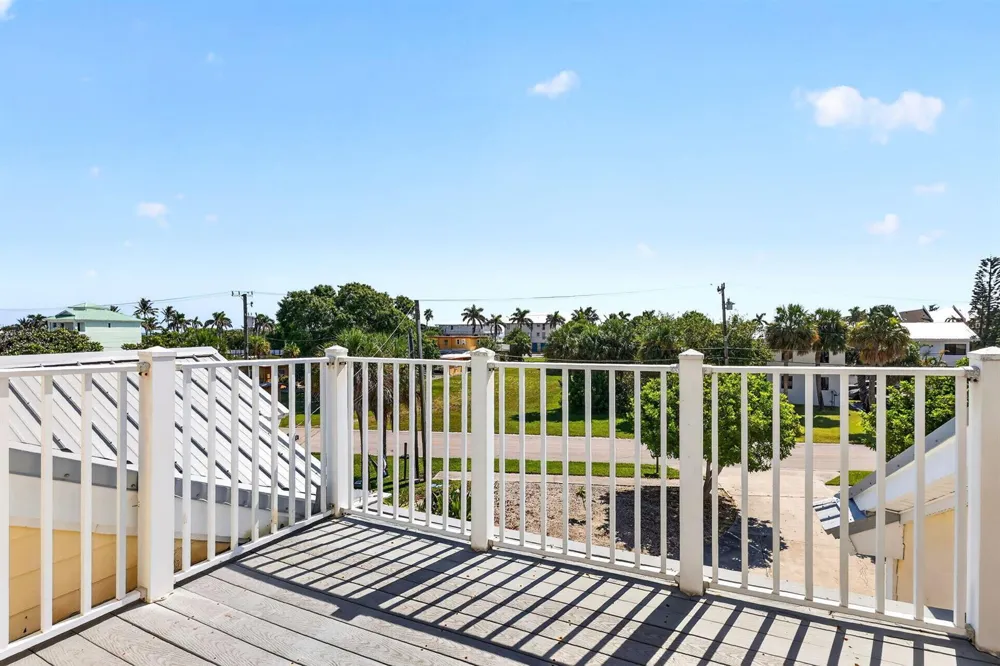 651 HERNANDO STREET Fort Pierce, FL 34949