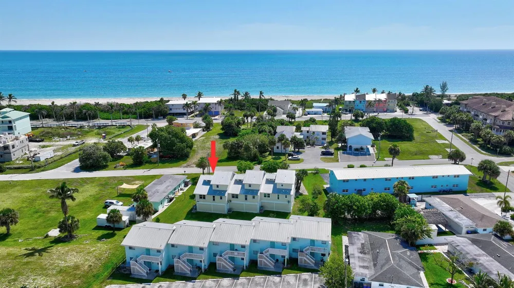 651 HERNANDO STREET Fort Pierce, FL 34949