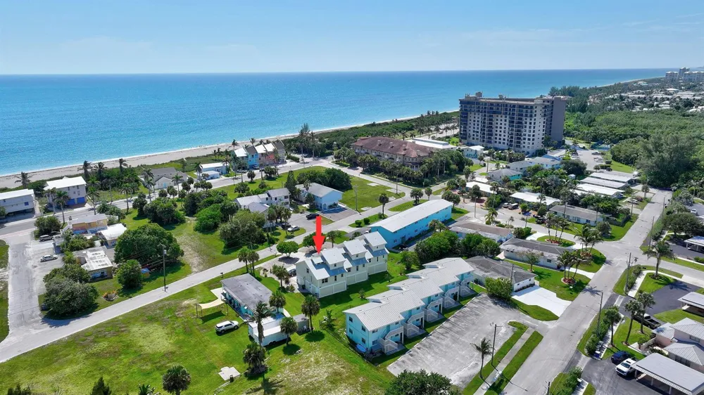 651 HERNANDO STREET Fort Pierce, FL 34949