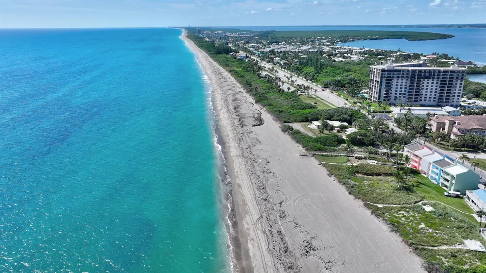 651 HERNANDO STREET Fort Pierce, FL 34949