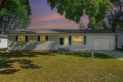 1937 S Mackenzie Lane