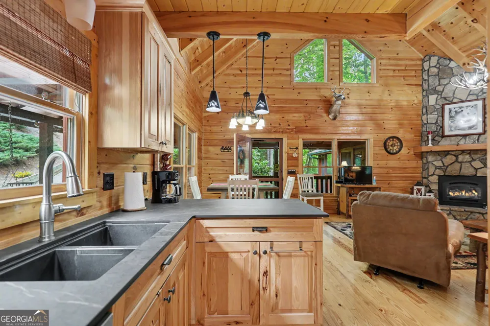 87 Greenberry TRL Blairsville, GA 30512