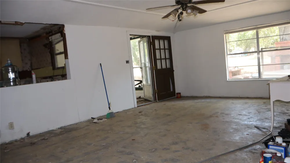 1050 E Dallas Avenue Cooper, TX 75432