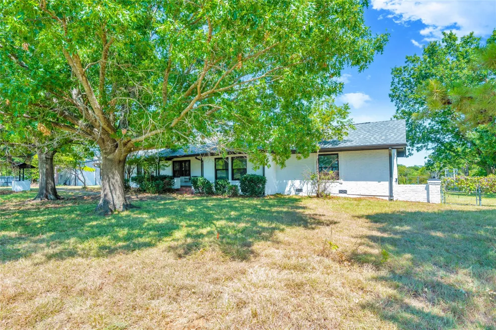 3007 County Road 805b Cleburne, TX 76031
