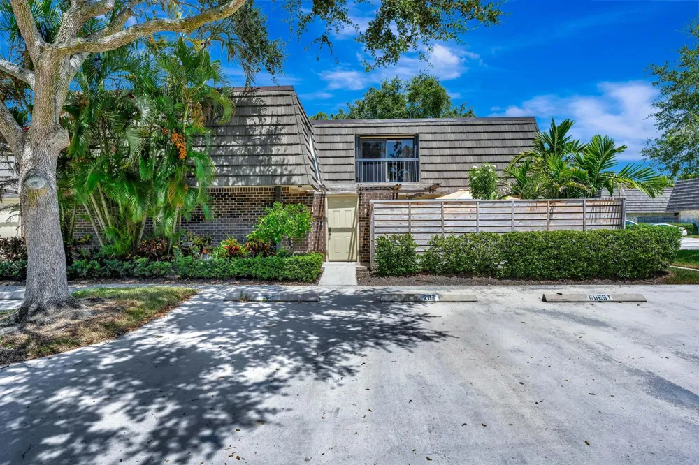 207 2nd Terrace Palm Beach Gardens, FL 33418