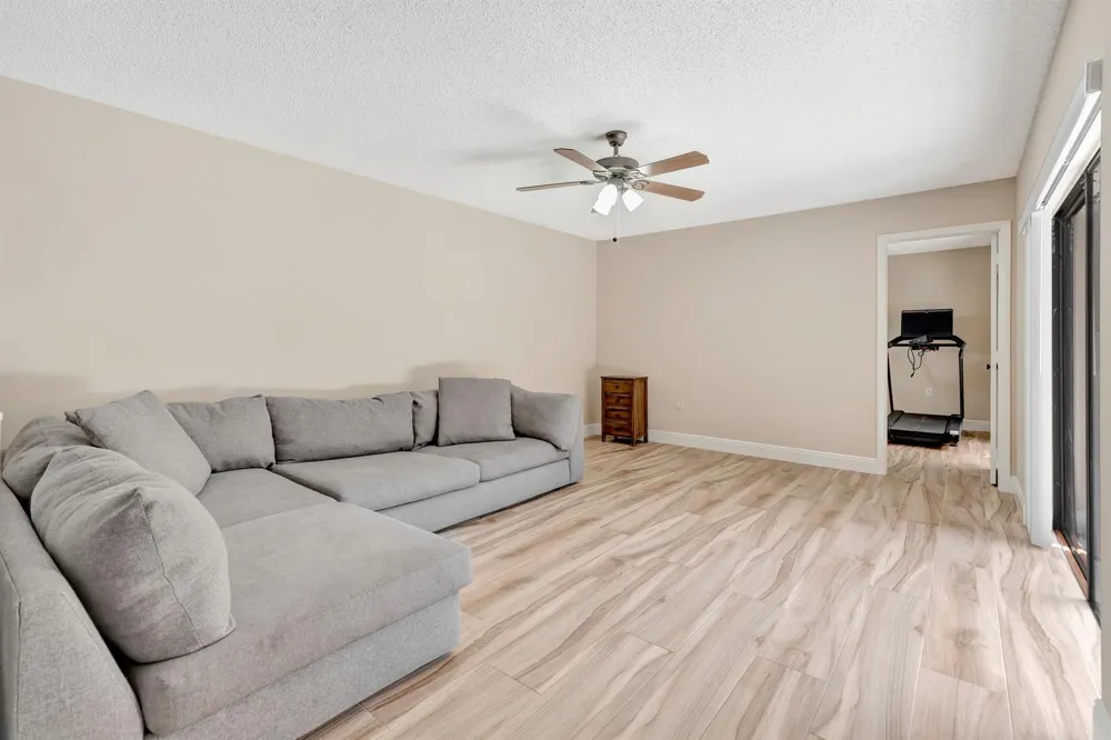 207 2nd Terrace Palm Beach Gardens, FL 33418