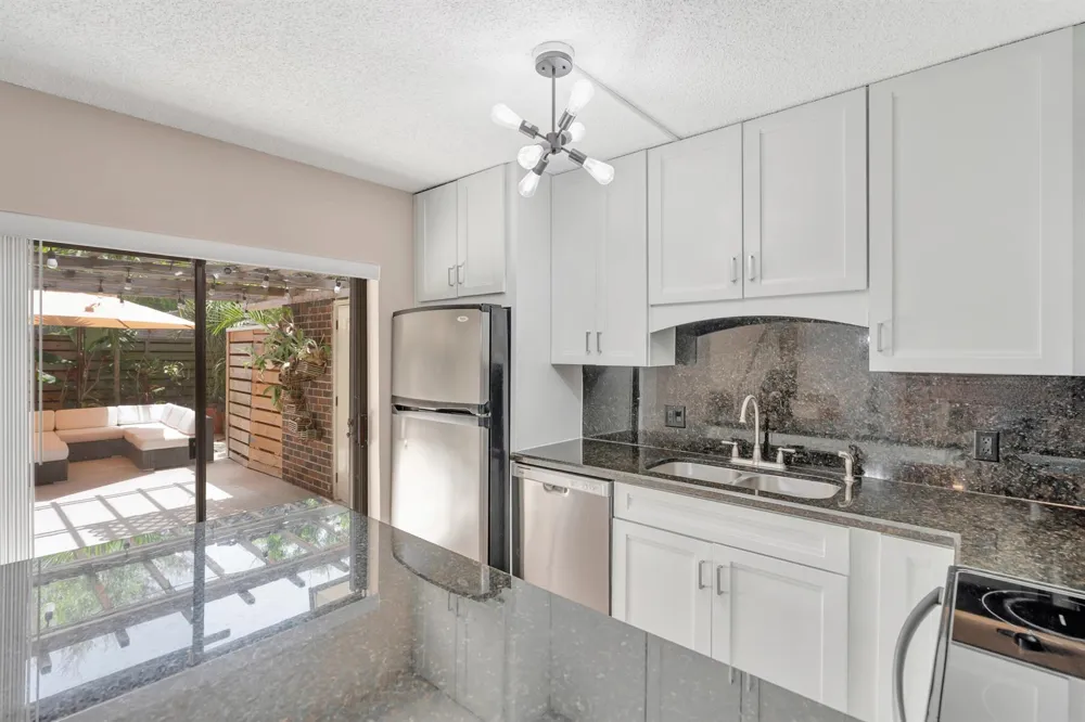 207 2nd Terrace Palm Beach Gardens, FL 33418