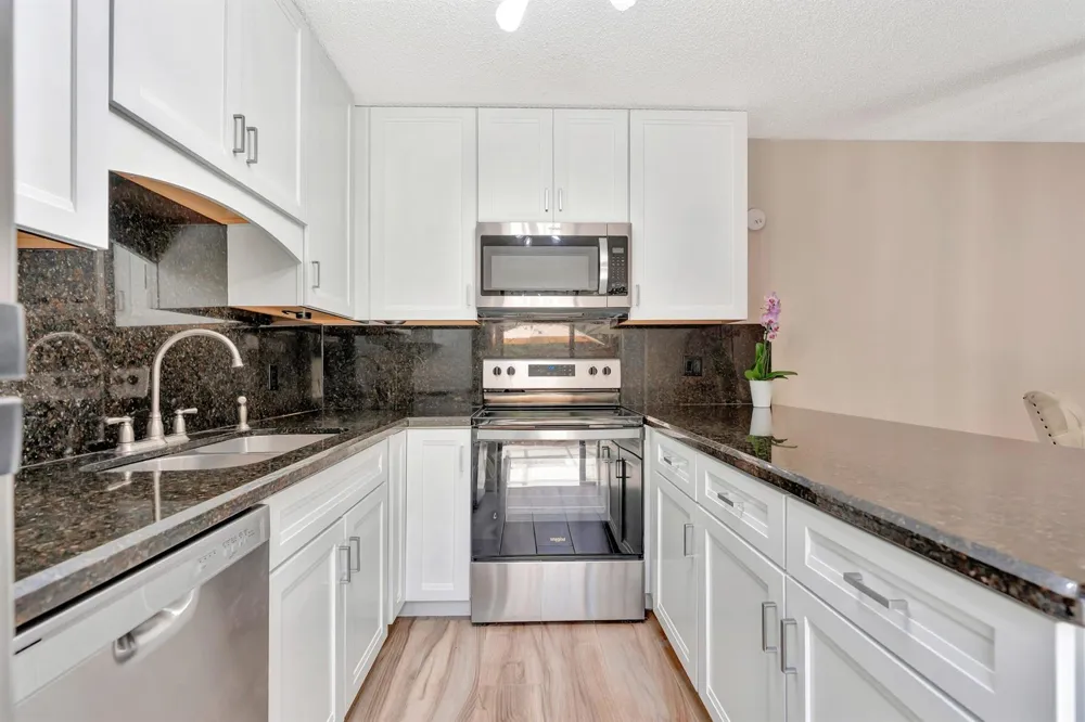 207 2nd Terrace Palm Beach Gardens, FL 33418