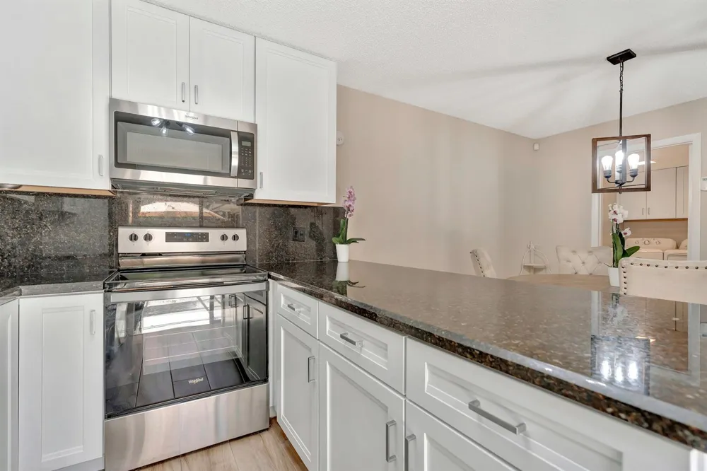 207 2nd Terrace Palm Beach Gardens, FL 33418