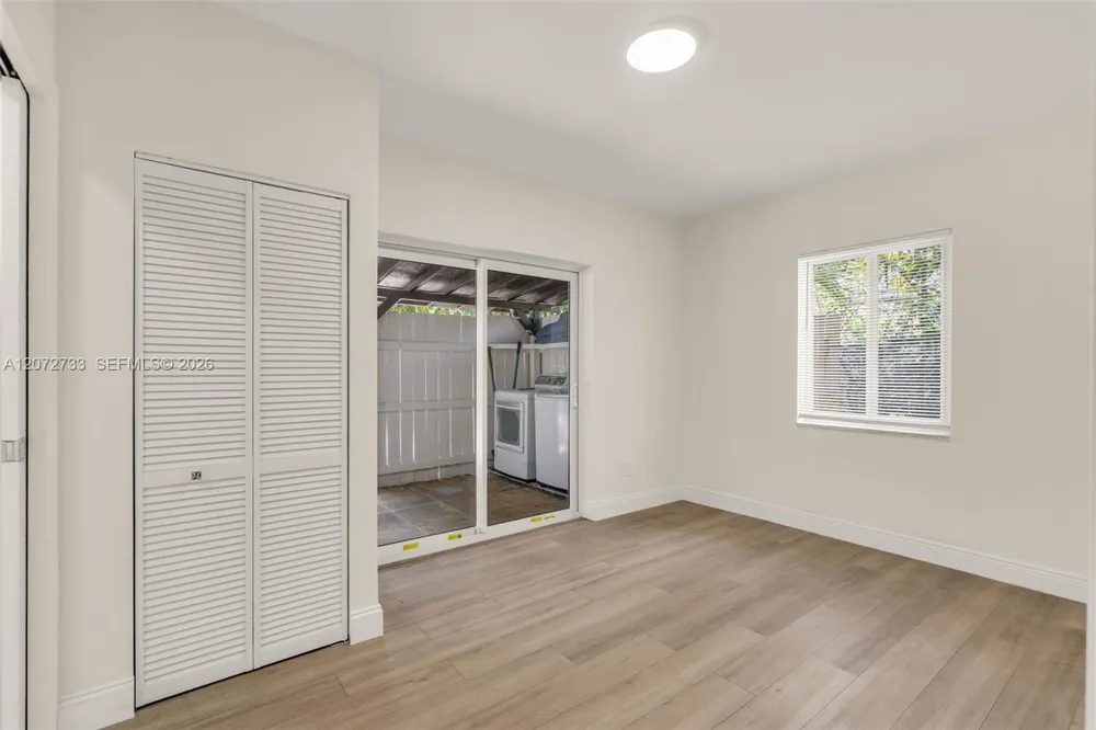 1514 NE 176th St North Miami Beach, FL 33162