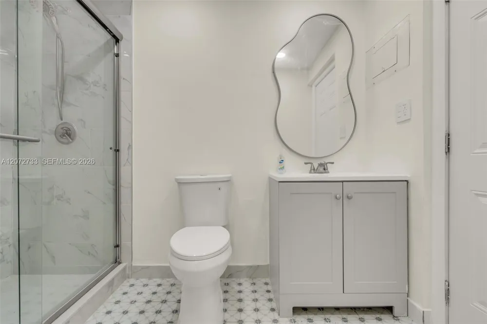 1514 NE 176th St North Miami Beach, FL 33162