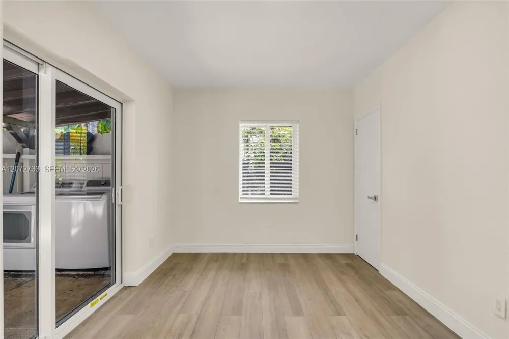 1514 NE 176th St North Miami Beach, FL 33162
