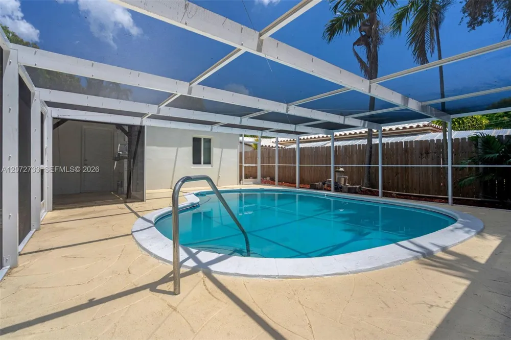 1514 NE 176th St North Miami Beach, FL 33162