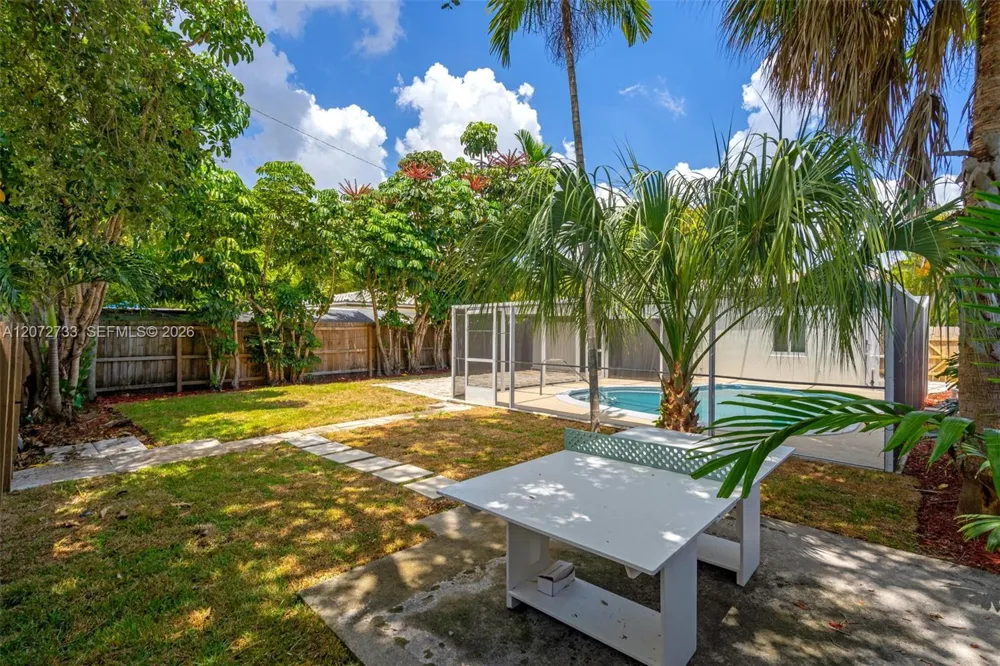 1514 NE 176th St North Miami Beach, FL 33162
