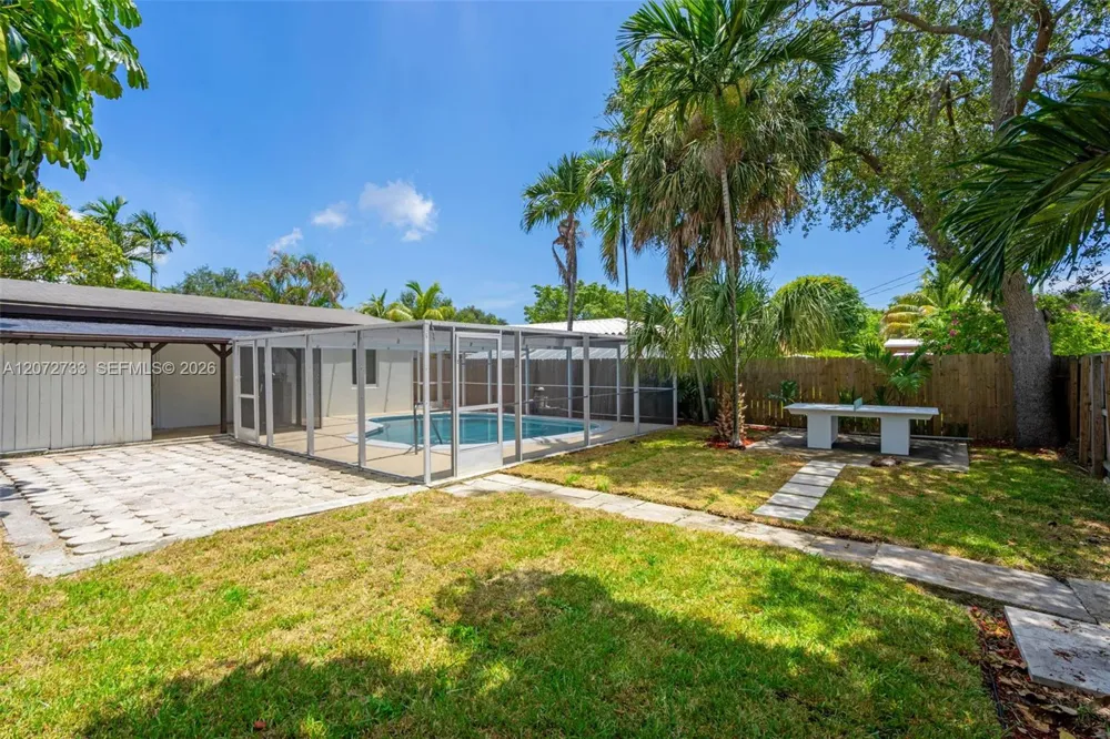 1514 NE 176th St North Miami Beach, FL 33162