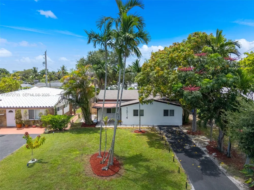1514 NE 176th St North Miami Beach, FL 33162
