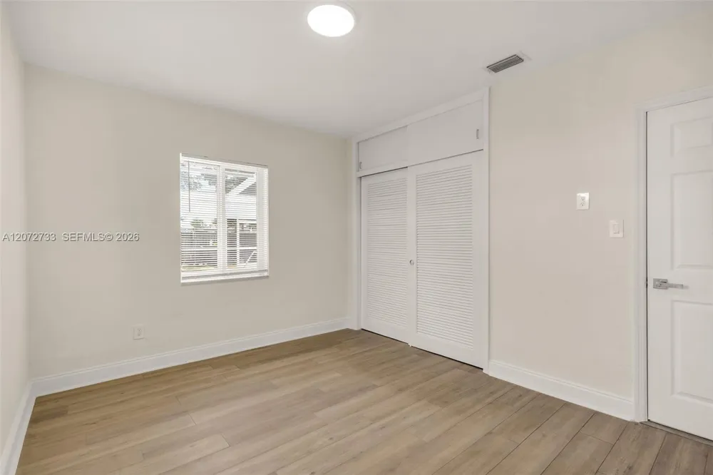 1514 NE 176th St North Miami Beach, FL 33162
