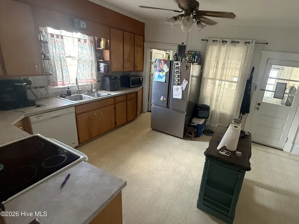136 Maple Street Brunswick, NC 28424