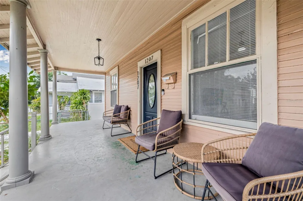 1207 E 17TH AVENUE Tampa, FL 33605