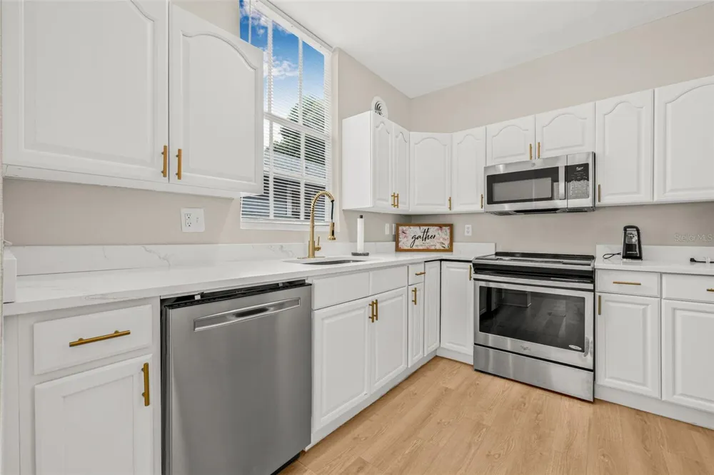 1207 E 17TH AVENUE Tampa, FL 33605