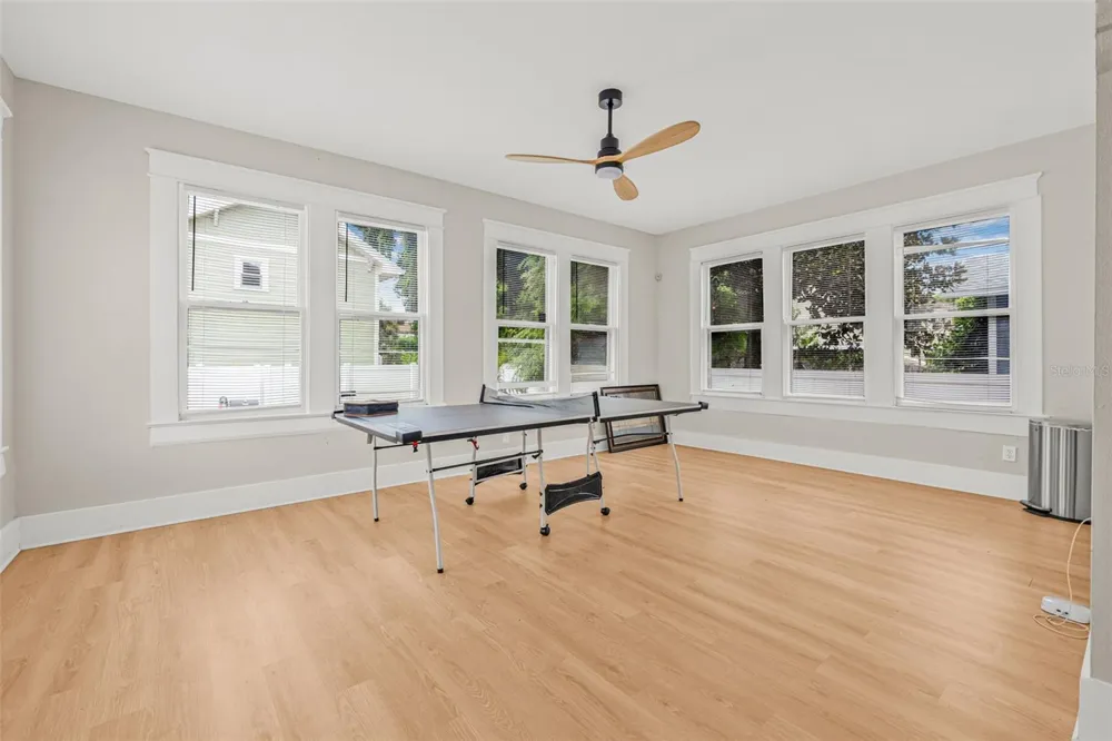 1207 E 17TH AVENUE Tampa, FL 33605