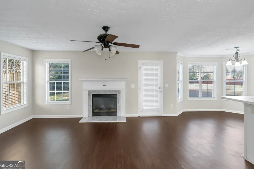 112 Wyckliffe DR Locust Grove, GA 30248