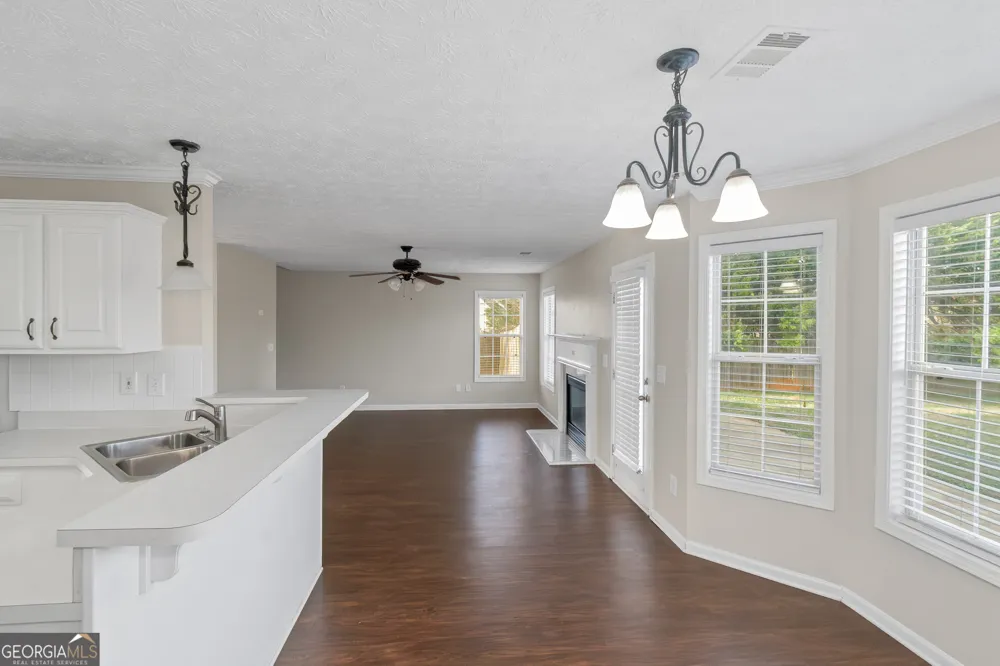 112 Wyckliffe DR Locust Grove, GA 30248