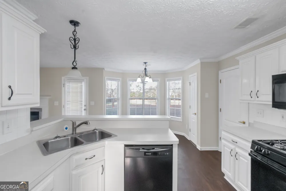 112 Wyckliffe DR Locust Grove, GA 30248