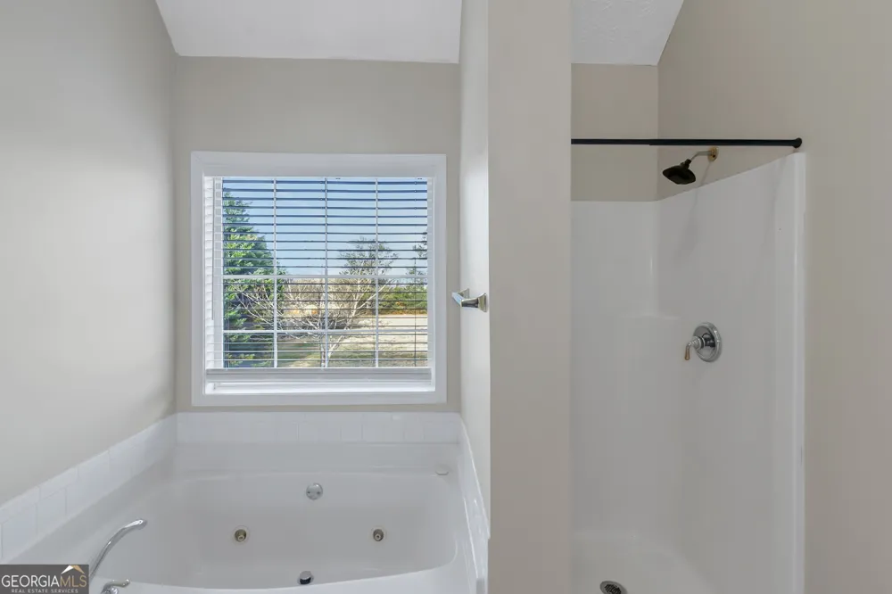 112 Wyckliffe DR Locust Grove, GA 30248