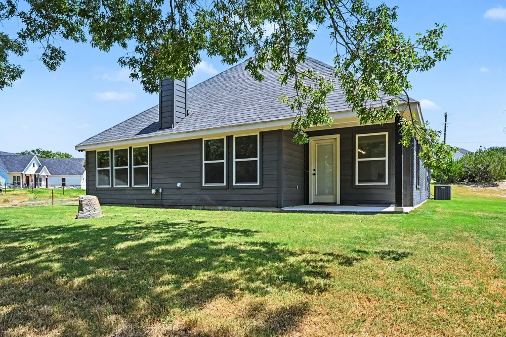 2044 Redemption Drive Weatherford, TX 76088