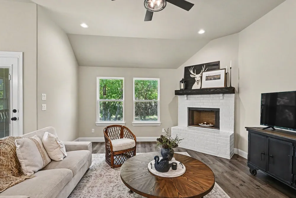 2044 Redemption Drive Weatherford, TX 76088