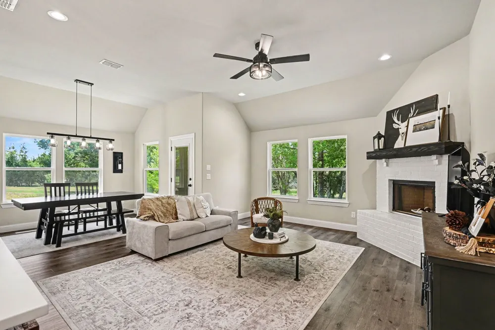2044 Redemption Drive Weatherford, TX 76088