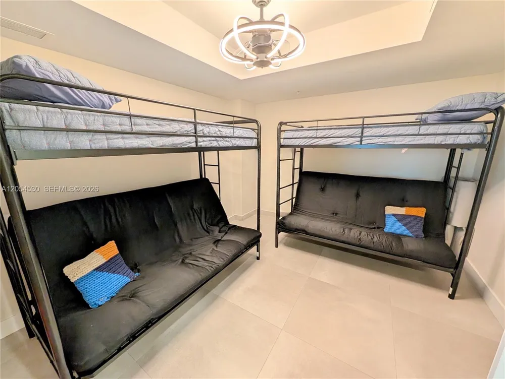 17301 Biscayne Blvd #1501 North Miami Beach, FL 33160