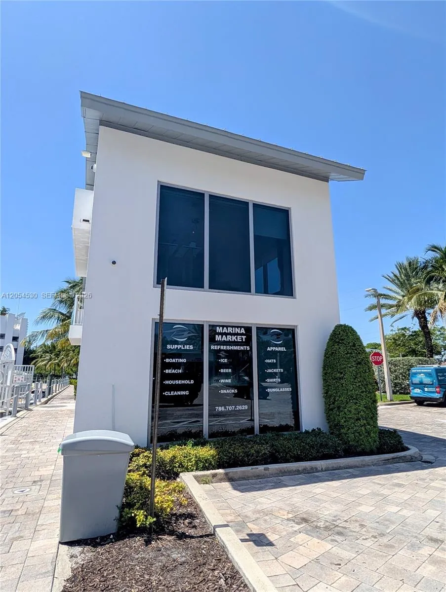 17301 Biscayne Blvd #1501 North Miami Beach, FL 33160