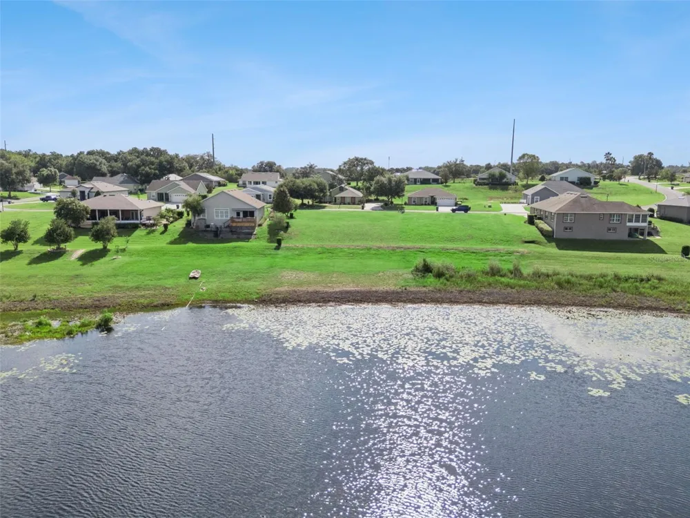 77 FAIRWAY CIRCLE #101 Umatilla, FL 32784