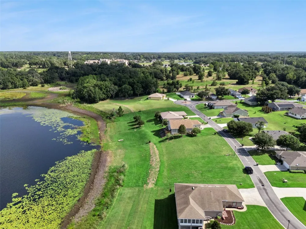 77 FAIRWAY CIRCLE #101 Umatilla, FL 32784