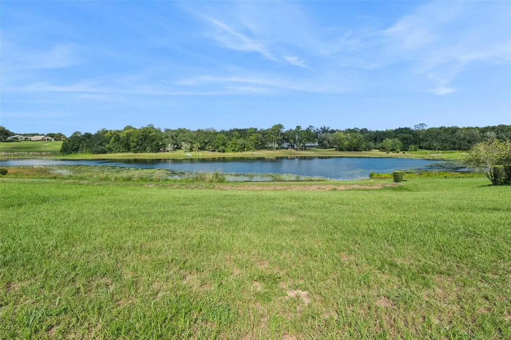 77 FAIRWAY CIRCLE #101 Umatilla, FL 32784