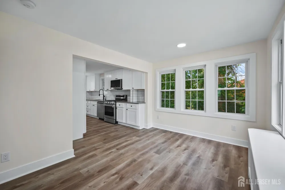 5 Monument Avenue Hamilton, NJ 08619