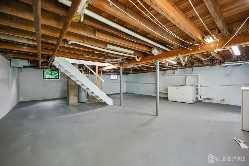 5 Monument Avenue Hamilton, NJ 08619