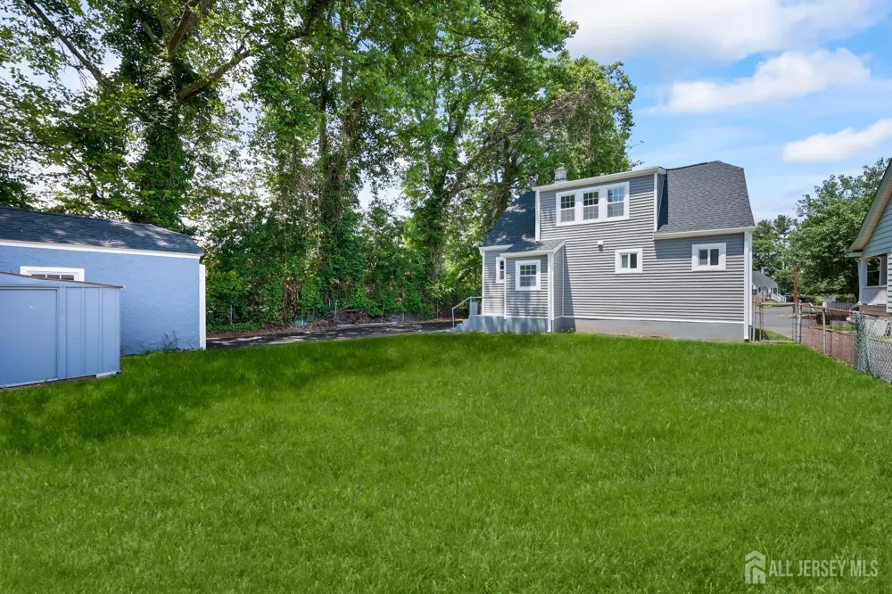 5 Monument Avenue Hamilton, NJ 08619