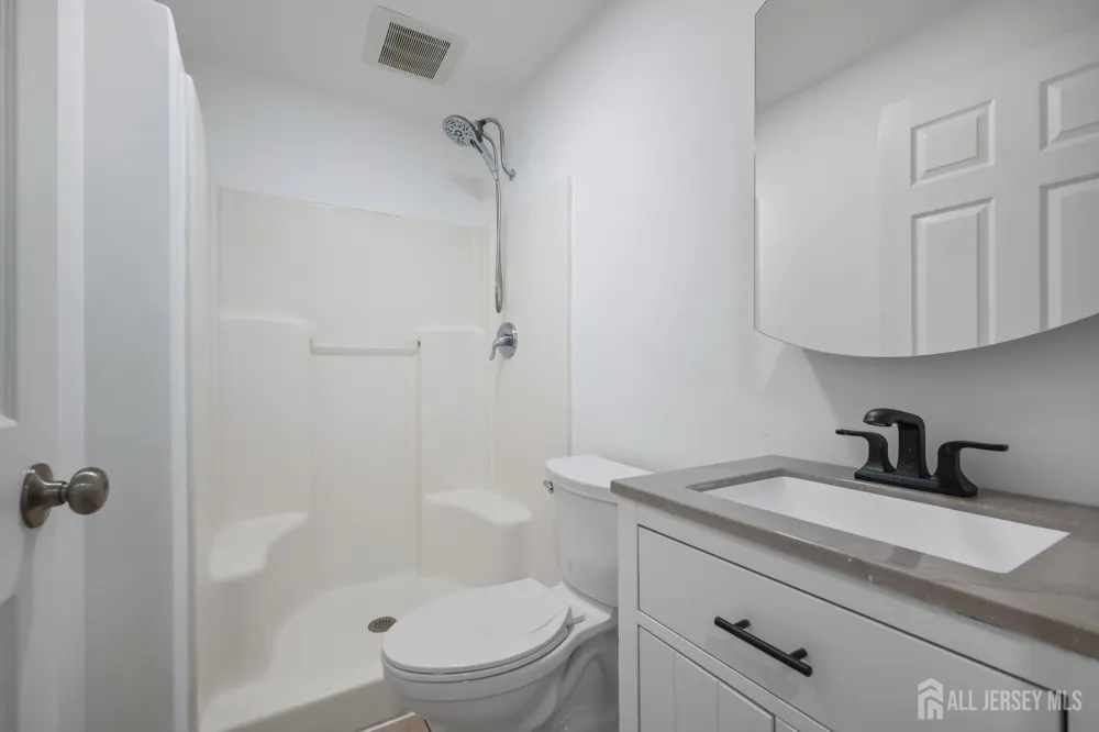 5 Monument Avenue Hamilton, NJ 08619