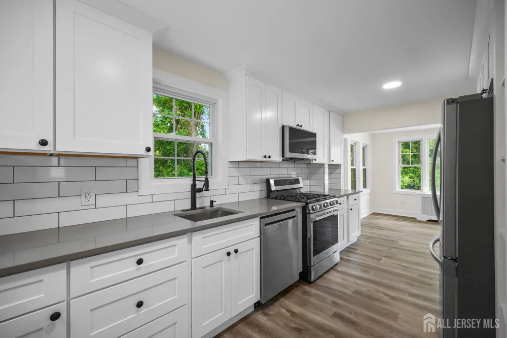 5 Monument Avenue Hamilton, NJ 08619