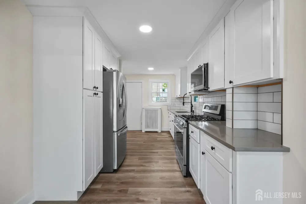 5 Monument Avenue Hamilton, NJ 08619
