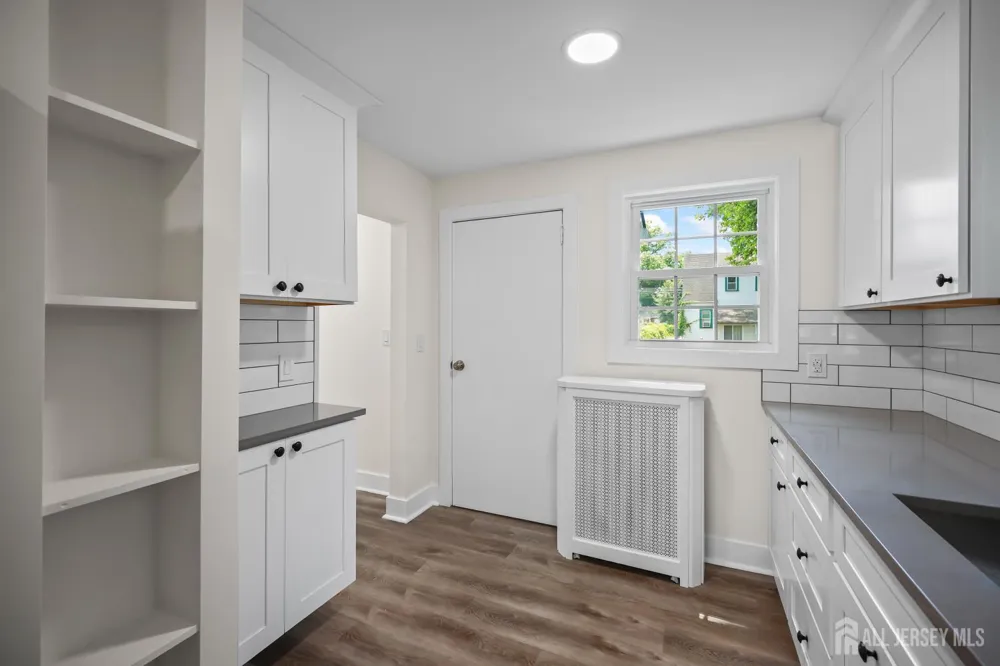5 Monument Avenue Hamilton, NJ 08619