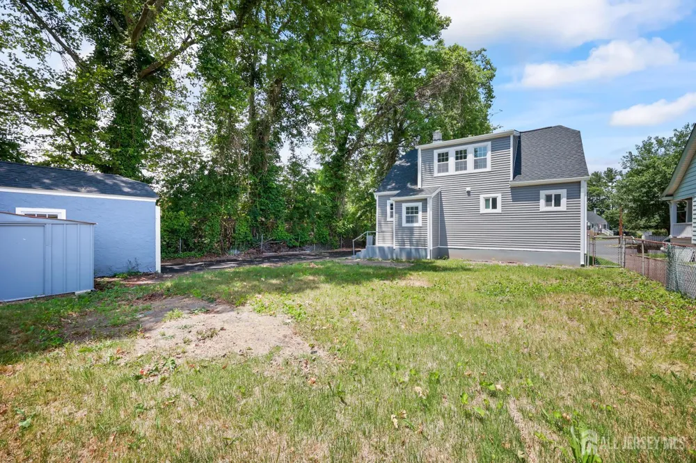 5 Monument Avenue Hamilton, NJ 08619