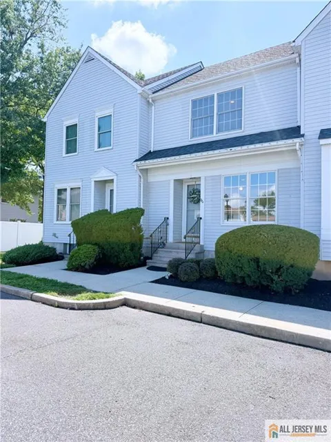 86 Wilton Avenue NE #403