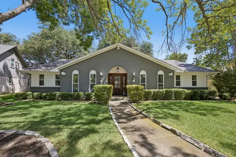 9435 Hunters Creek Drive